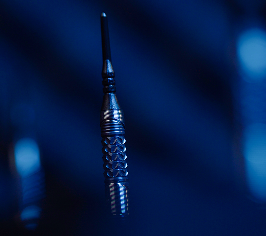 The 975 Ultra Marine soft tip darts come with Target's Pixel Tips and also a set of Titanium SP Conversion Points.