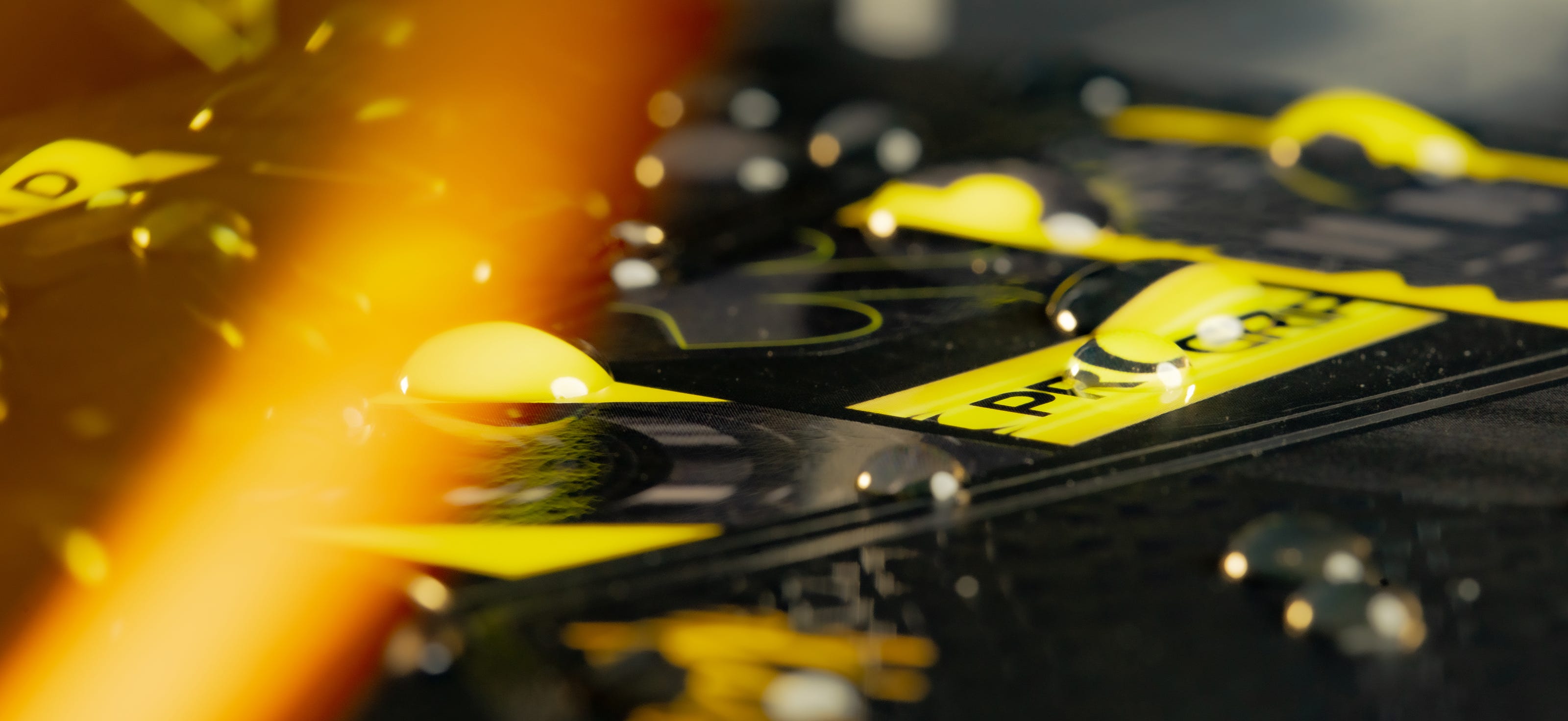Close-up of the Bolide Void box