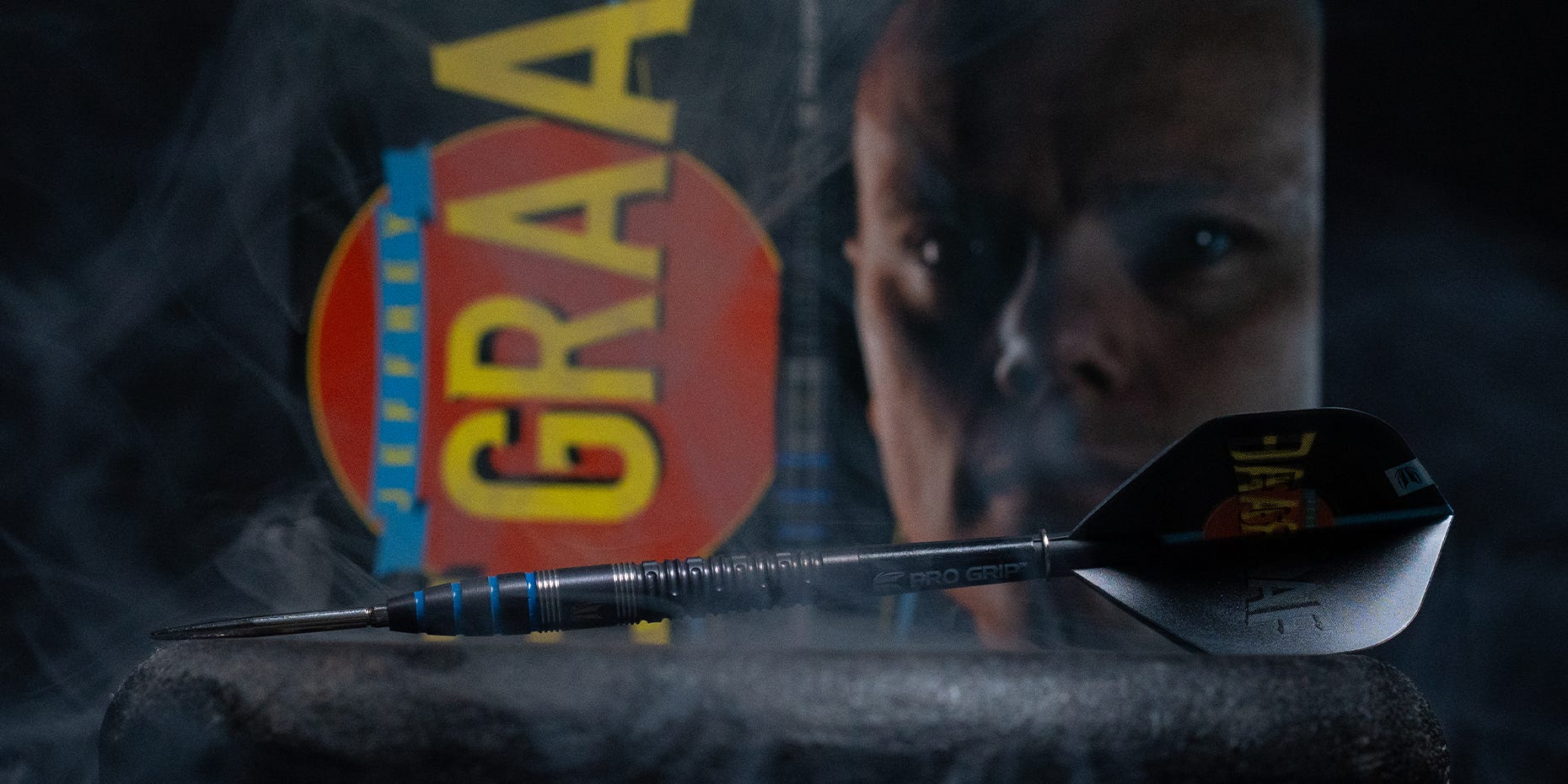 Lifestyle shot of Jeffrey de Graaf G1 Dart and box